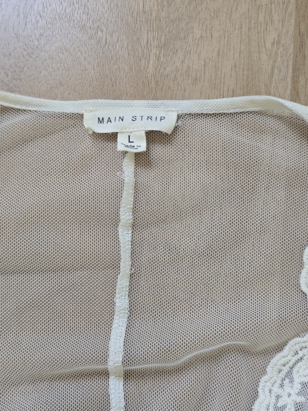 Main Strip Ivory Lace Sheer Robe - Picture 6 of 9